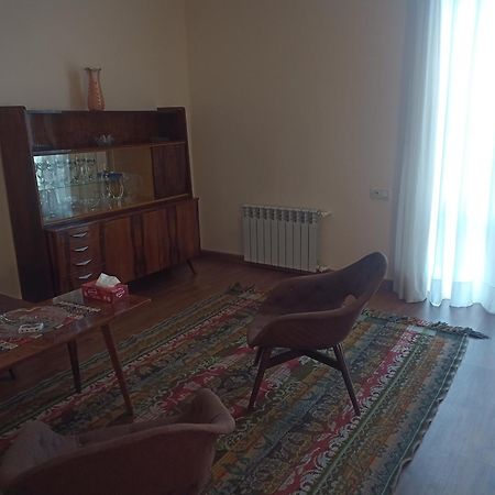 Spacious One Bedroom Apartment In The City Centre Ереван Екстериор снимка