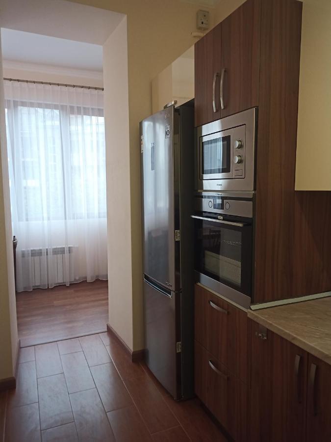 Spacious One Bedroom Apartment In The City Centre Ереван Екстериор снимка