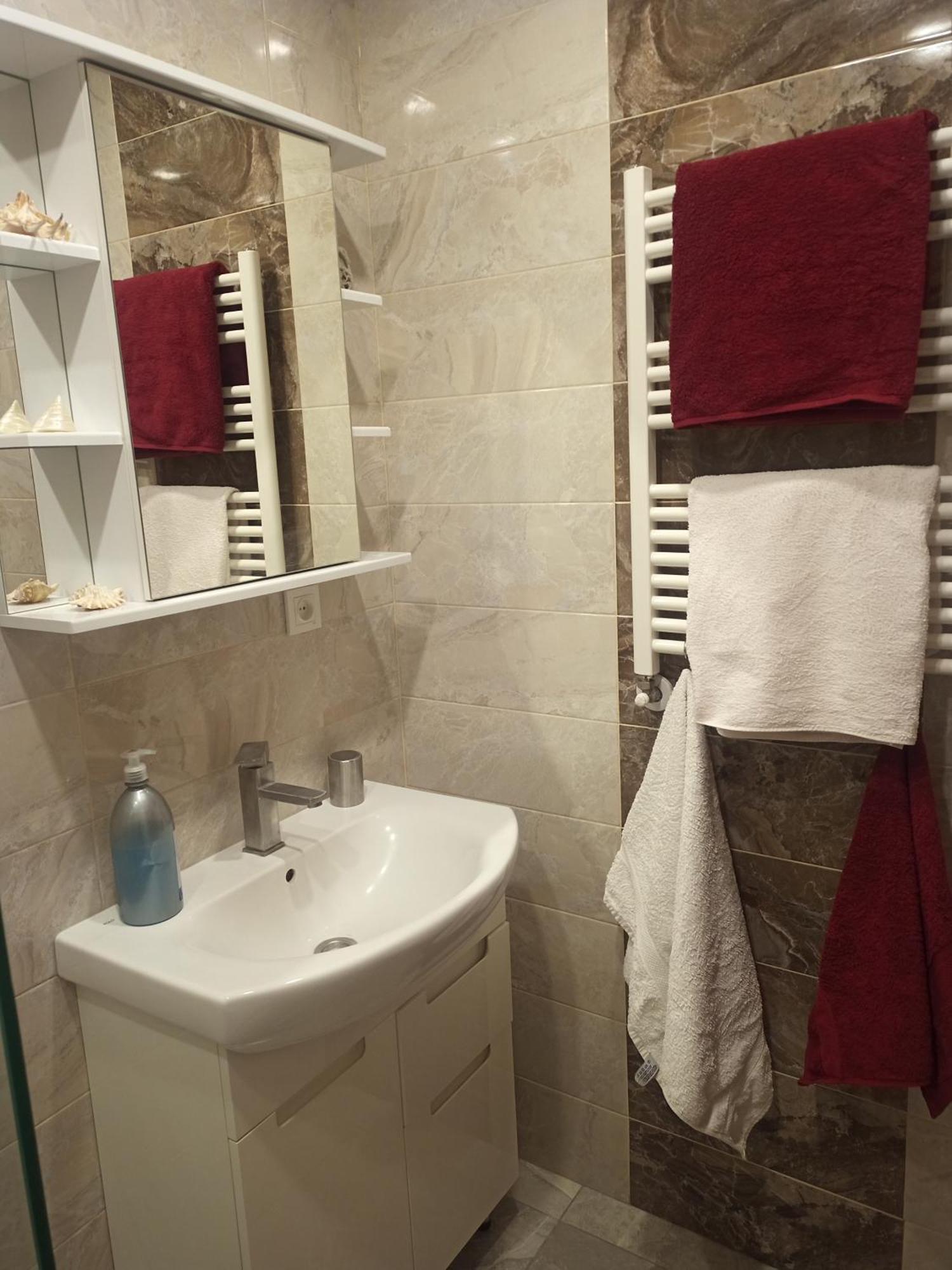 Spacious One Bedroom Apartment In The City Centre Ереван Екстериор снимка